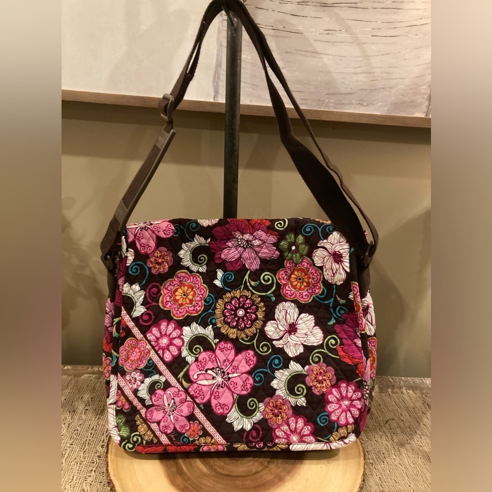 Vera Bradley Mod Floral Pink‎ Quilted Messenger Laptop Shoulder Bag 15x12x4
